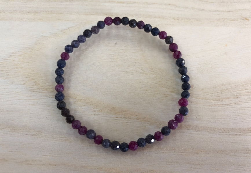 Pulsera zafiro y rubí bola facetada